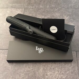 Lange Matte Black Hair Styling Tool
